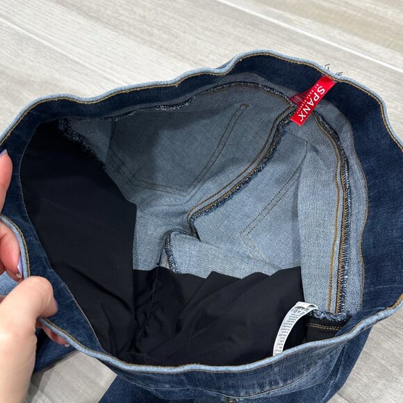 Spanx Distressed Denim Leggings Release Hem Skinny Jeans in Medium Wash Size LT - Picture 4 of 16
